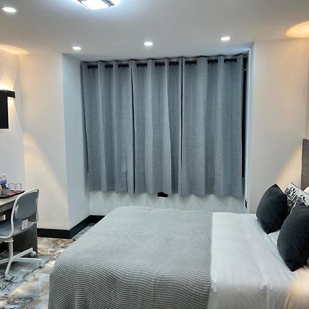 Thandi House Heathrow Airport Ashford  Экстерьер фото